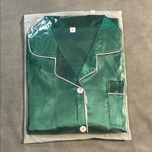 Emerald Green Satin Pajama Set Womens Large